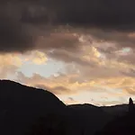 Les Means ベッド・アンド・ブレックファスト Méolans