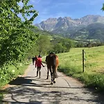 Les Means ベッド・アンド・ブレックファスト Méolans