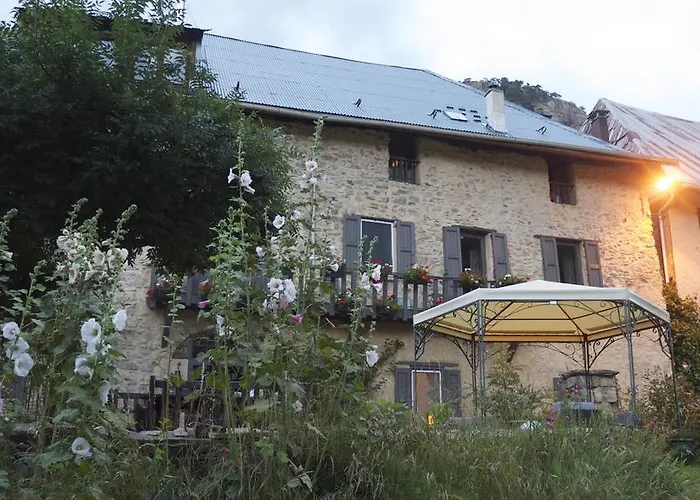 Les Means Alojamento de Acomodação e Pequeno-almoço 3*