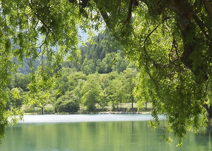 Alojamento de Acomodação e Pequeno-almoço Les Means