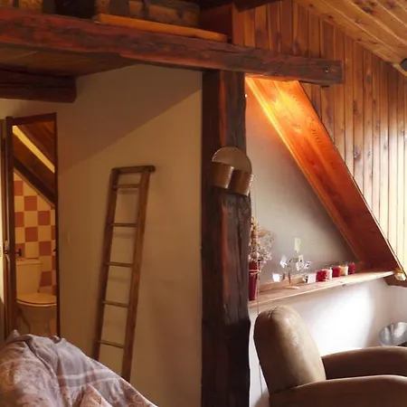 Couette-café Chambres D'h\u00f4tes Les Means 3*