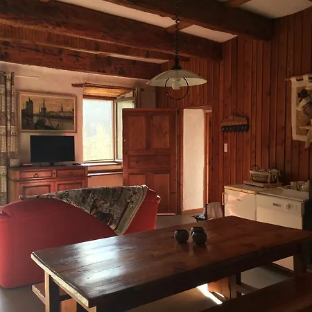 Les Means Bed & Breakfast Meolans-Revel