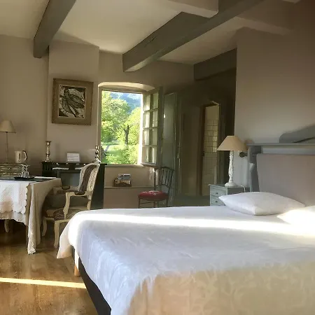 Chambres D'h\u00f4tes Les Means Couette-café 3*