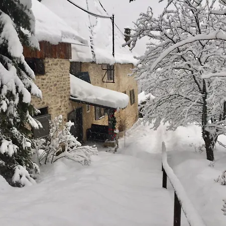 Les Means Bed & Breakfast 3*