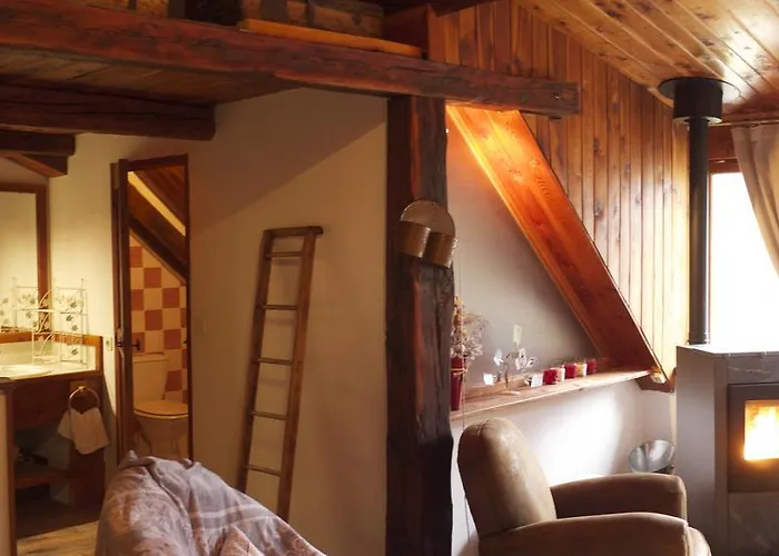 Couette-café Chambres D'h\u00f4tes Les Means 3*