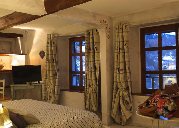 Couette-café Chambres D'h\u00f4tes Les Means Méolans