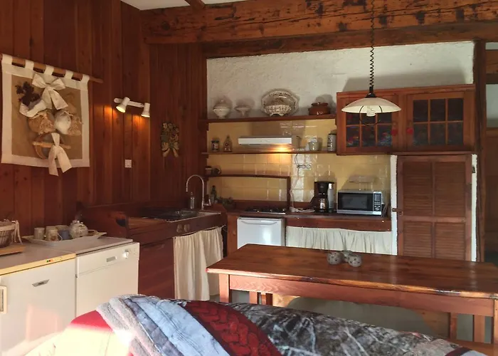 Chambres D'h\u00f4tes Les Means 3* Méolans