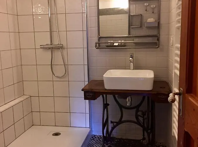 Chambres D'h\u00f4tes Les Means 3* Méolans