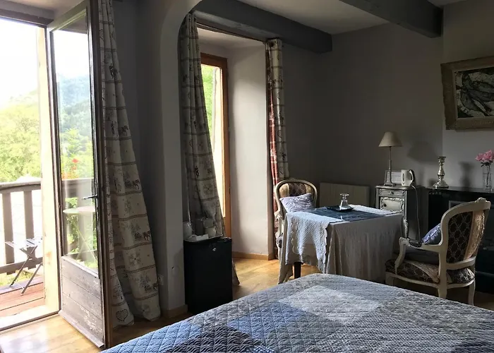 Chambres D'h\u00f4tes Les Means 3* Méolans